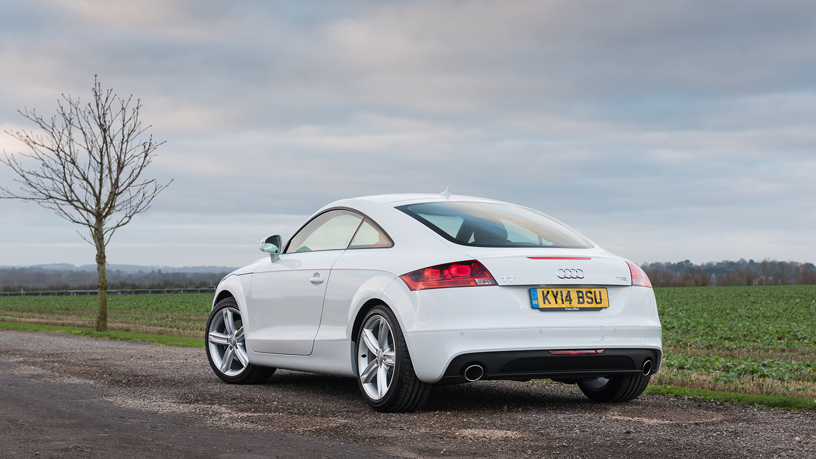 今年最值得买的二手超跑,2021最值得买的跑车10多万