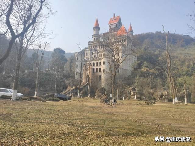 探秘荒废的城堡,探秘废弃堡垒