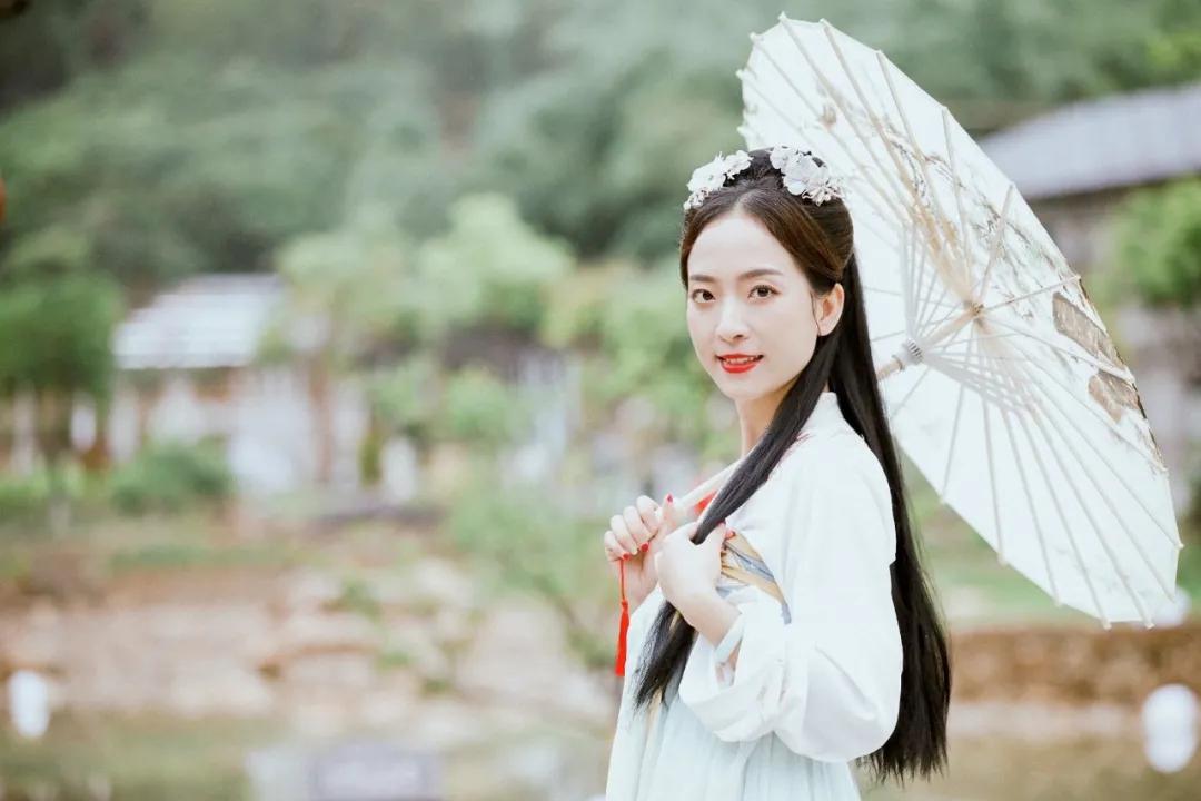 在大山深处幽静绝美的村落,深藏大山中的村落