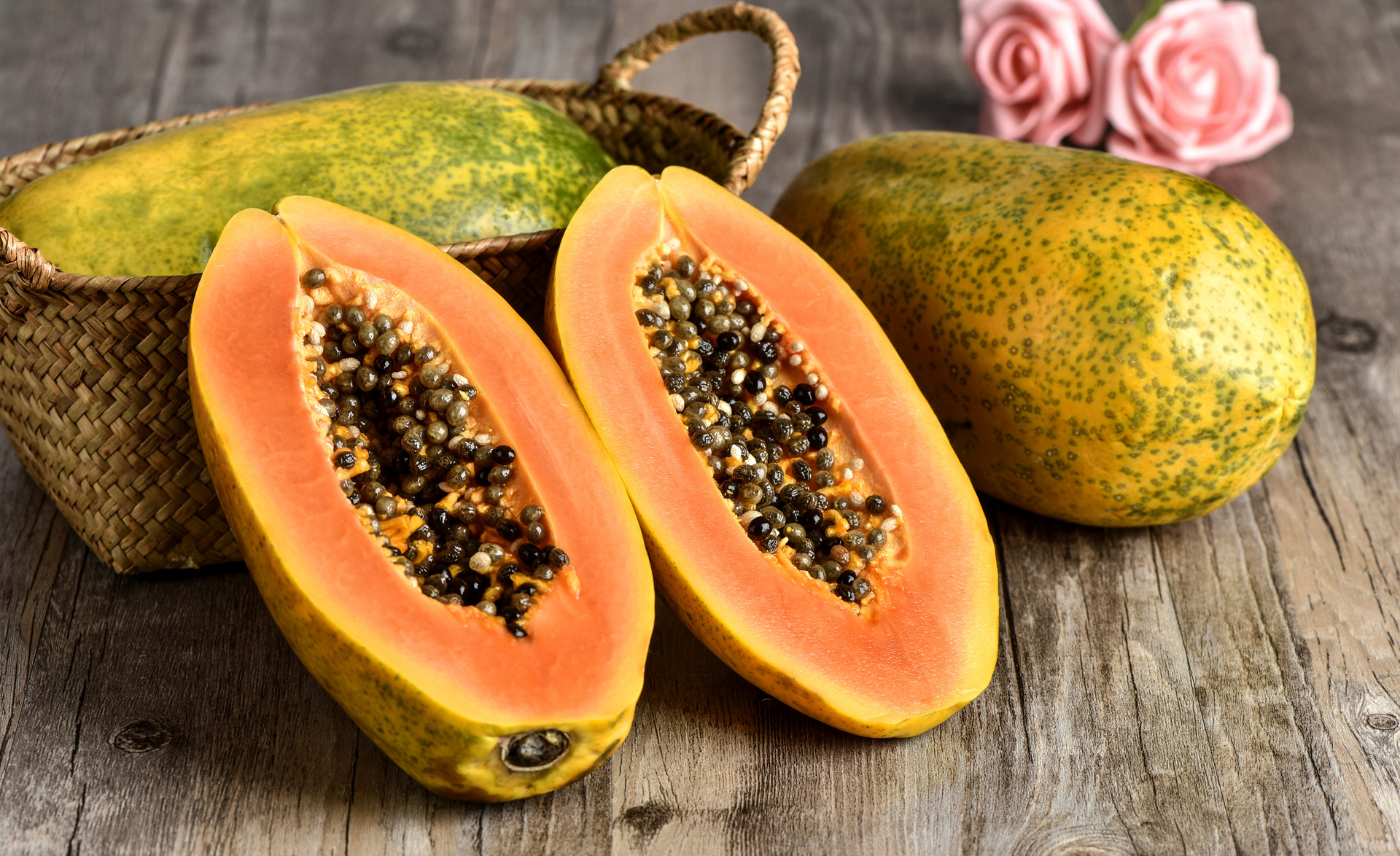 母乳孩子不够吃怎样才能母乳多些,母乳不够吃宝宝吃什么补奶水