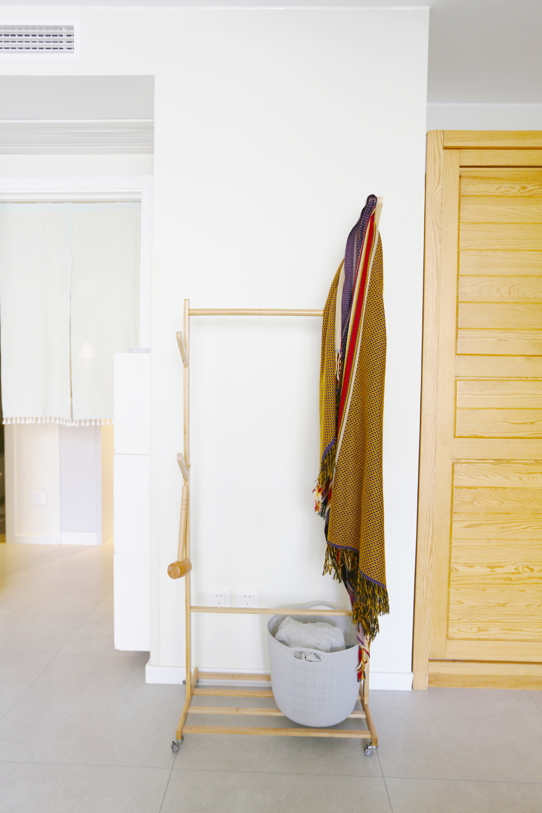 88平双阳台现代简约风格,一室一厅大阳台小户型装修老房子