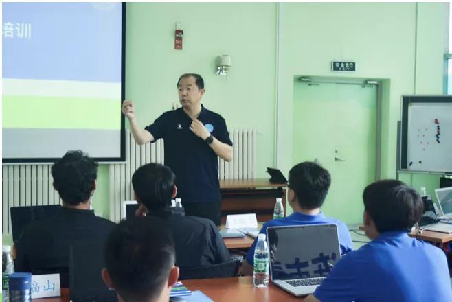 全国青少年足球教练培训西南片区,青少年足球培训训练方案