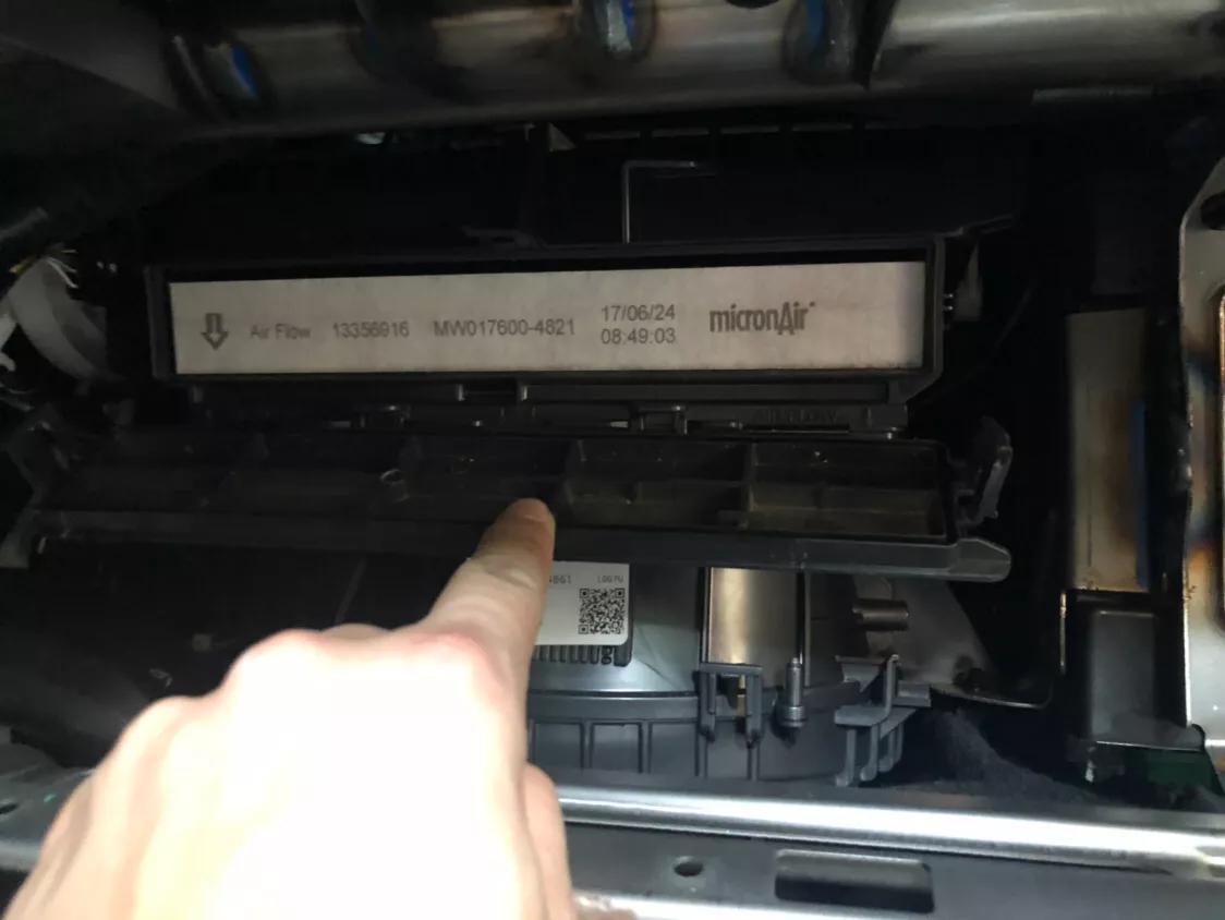 君威空调滤芯空气滤芯更换时间,别克君威1.5t精英版空气滤芯更换