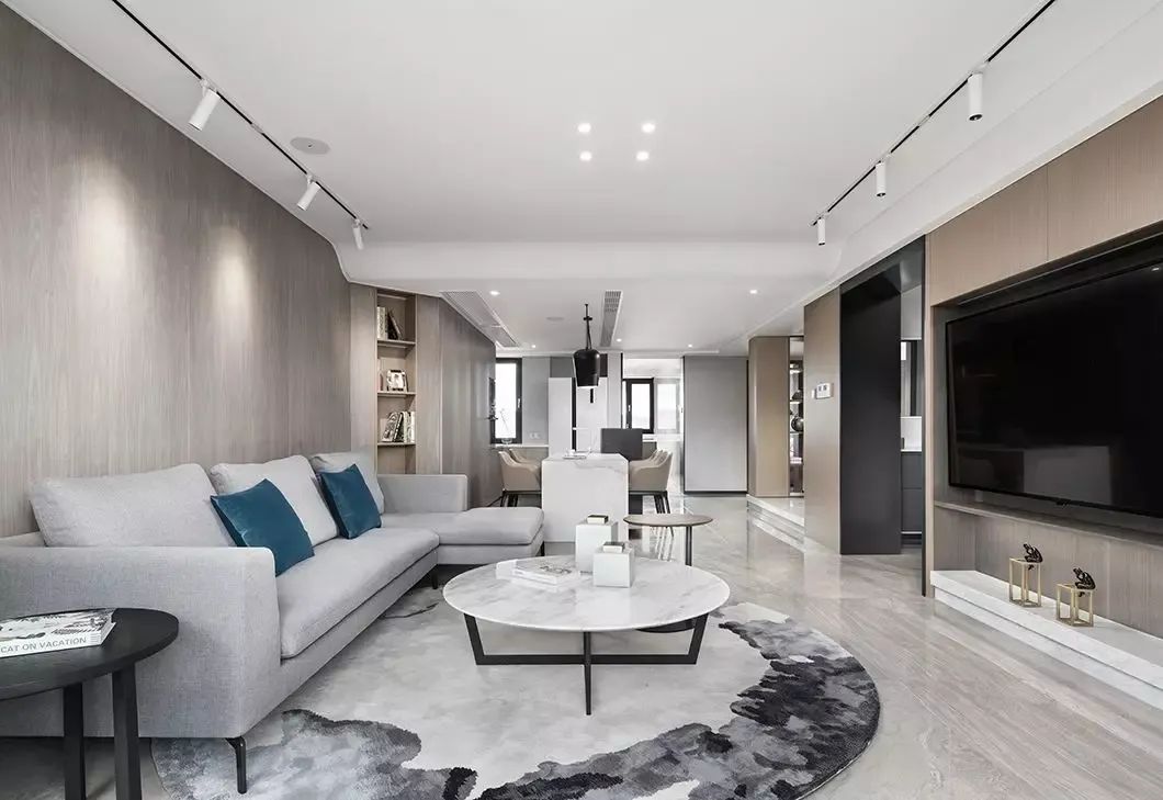 复式楼现代轻奢装修风格木饰面,现代简约风格灰白装修小户型