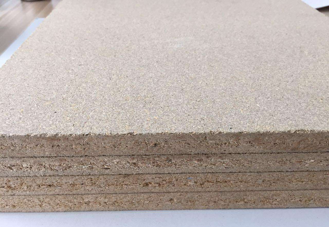 实木颗粒板定制衣柜价格,做衣柜实木板和颗粒板哪个好