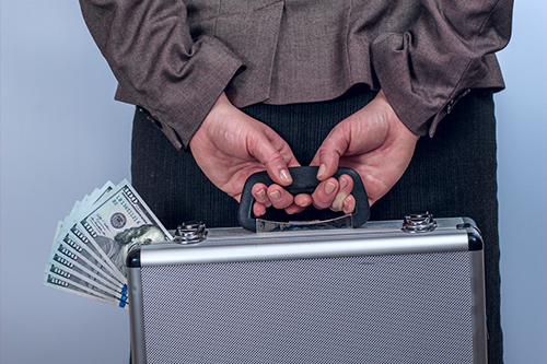 左手地产、右手资管，远洋资本——崛起中的另类投资“新贵”