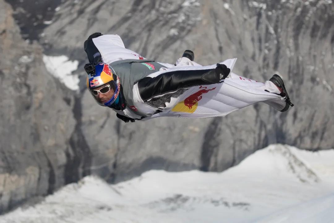 被推上风口浪尖的翼装飞行，你对它的误解有多深？