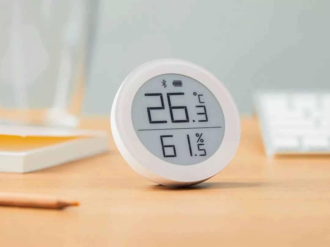 冬天窗户玻璃结霜怎么解决,冬天房间窗户结霜怎么解决