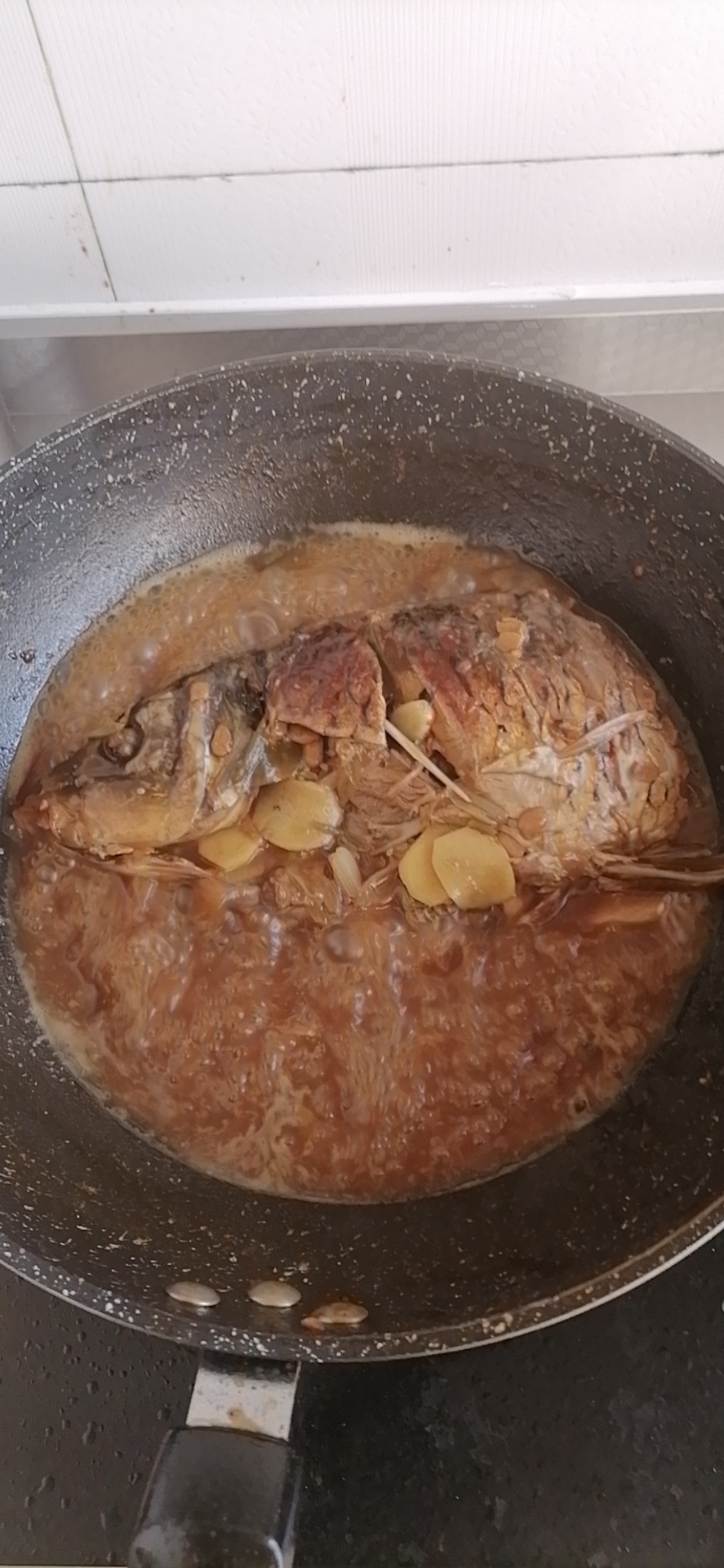 啤酒鱼最正宗的吃法,美食大赏挑起记忆味道的啤酒鱼