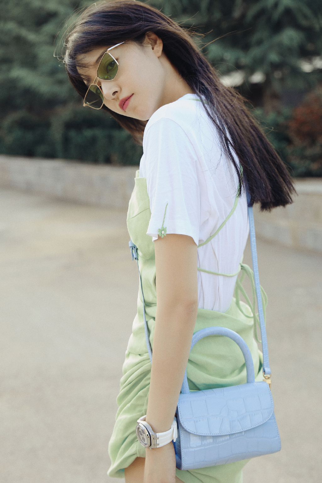 阚清子黑白运动装,阚清子穿衣真是新潮又酷飒