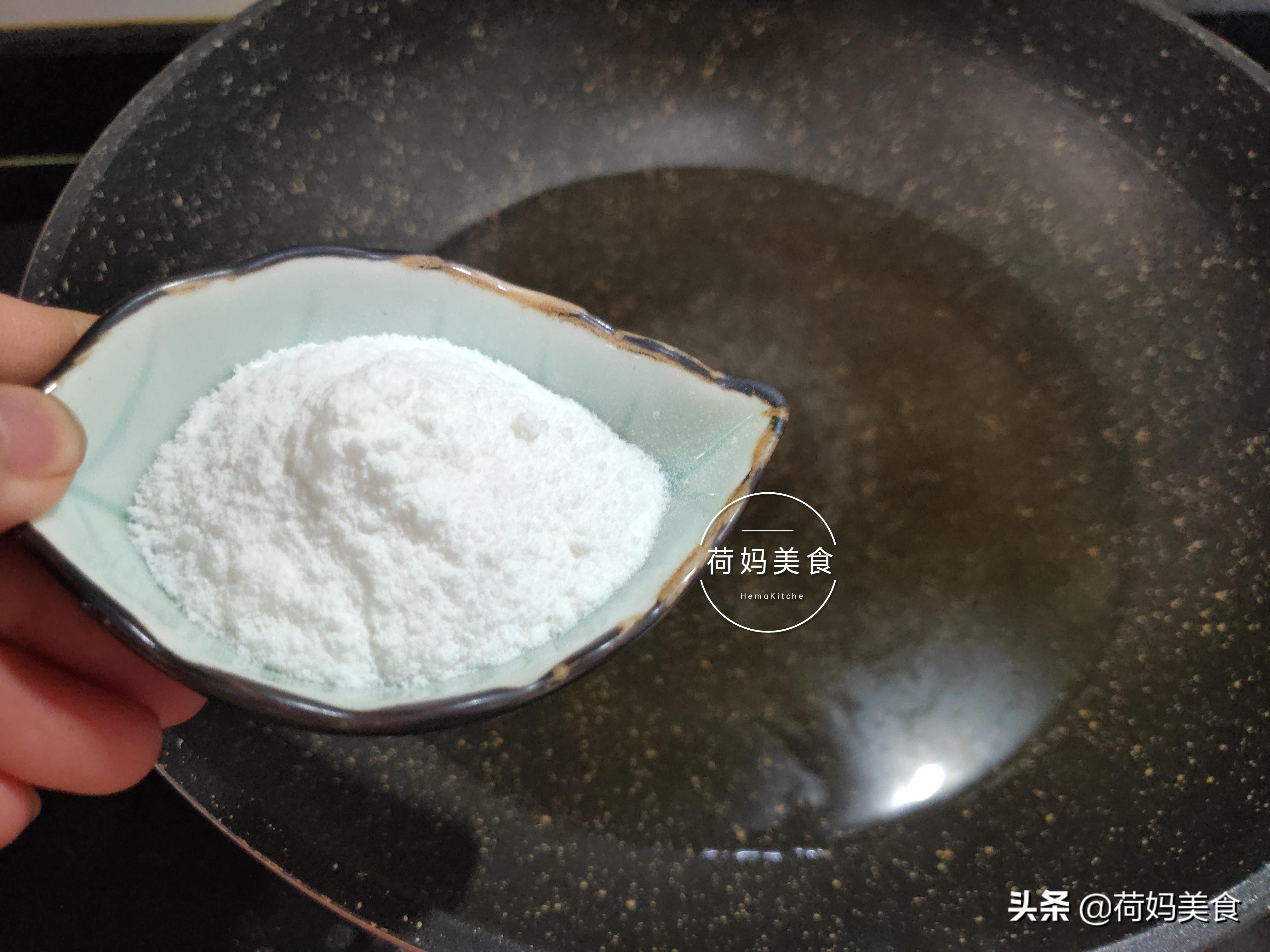 自己学会做的水果冰粉,自制水果冰粉冰冰凉凉颜色超漂亮