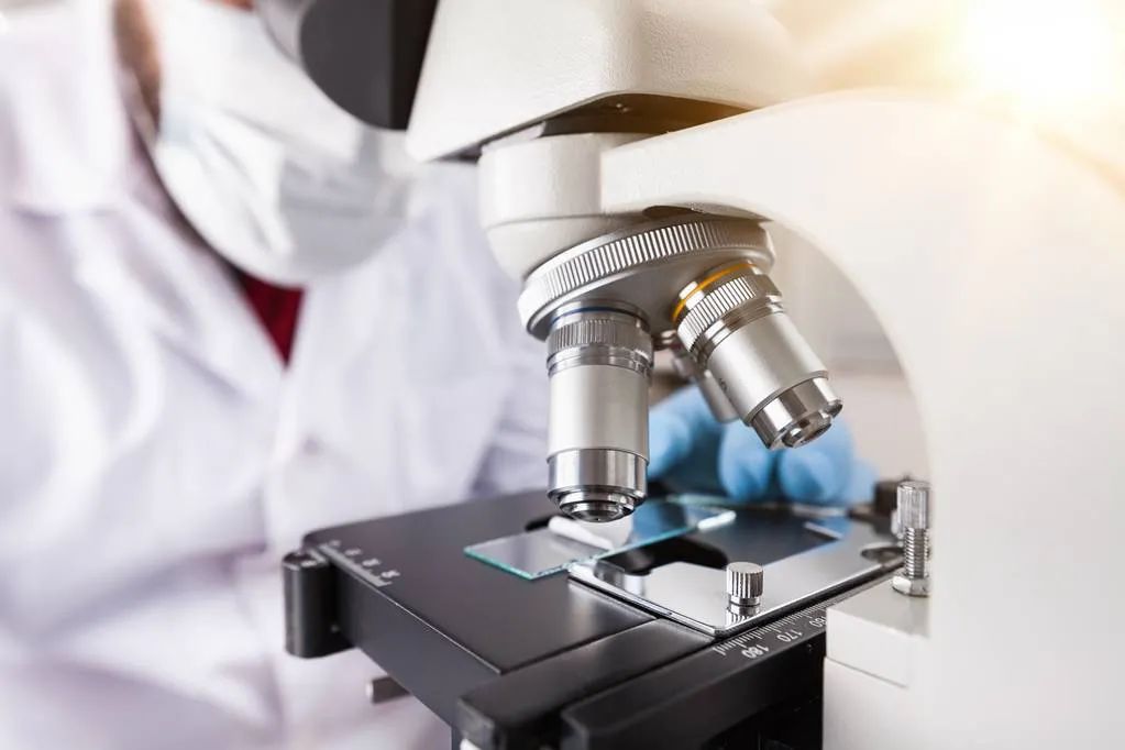 出现血尿尿完有点疼痛,尿尿好像有点堵有点刺痛肾结石