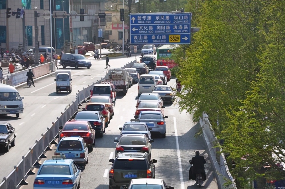 司机说|人证验真反反复复失败;乘客在旁边打车都不派单