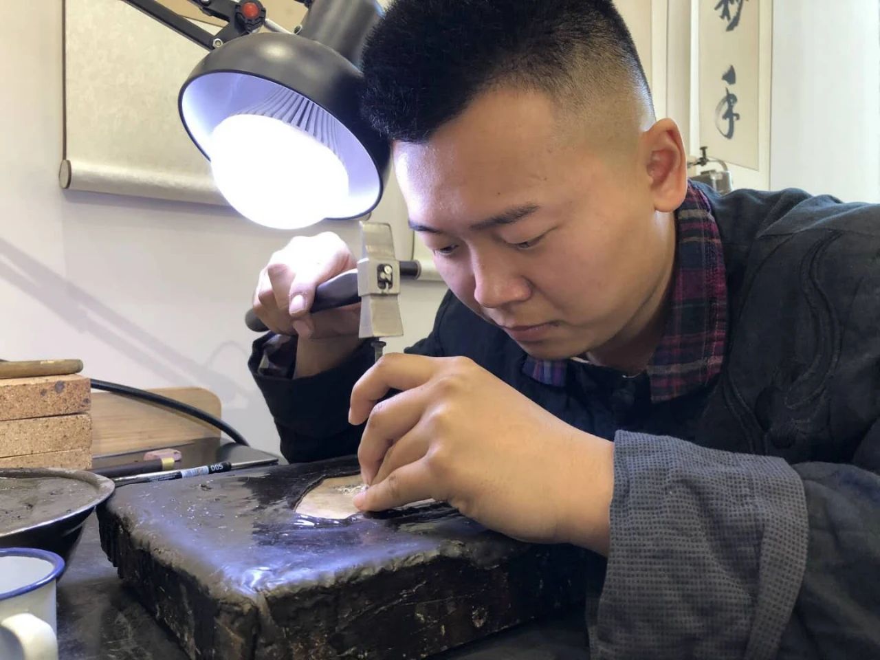 锔瓷残缺的艺术之美,银匠张开封