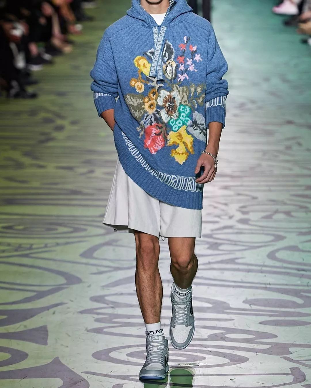 迪奥aj刚出的时候多少钱,迪奥aj高帮联名多少钱