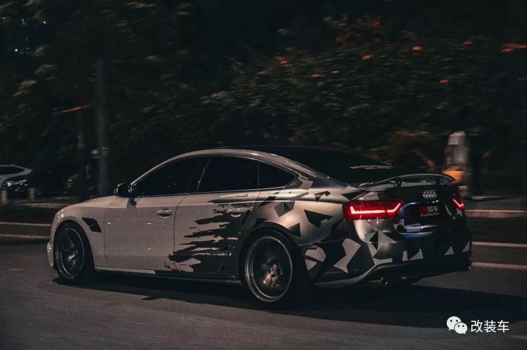 14代丰田皇冠改色,14代丰田皇冠颜值如何