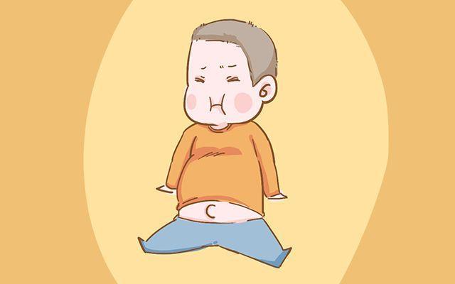 宝宝胸部鼓鼓的正常吗,宝宝一边胸部鼓鼓的是怎么回事