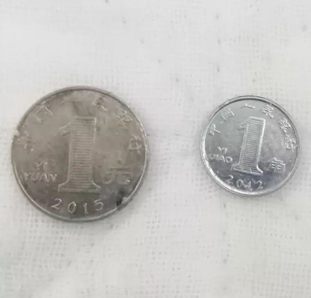 三岁的孩子不小心吞了一个水宝宝,一岁宝宝不小心吞了一颗糖怎么办