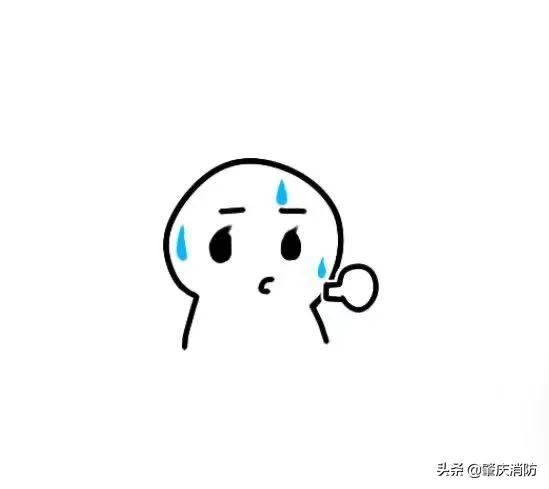 小朋友手指被夹流血,漯河1岁女童手指被夹断