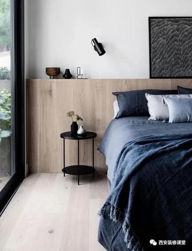 床头柜挡衣柜门？这些办法解决