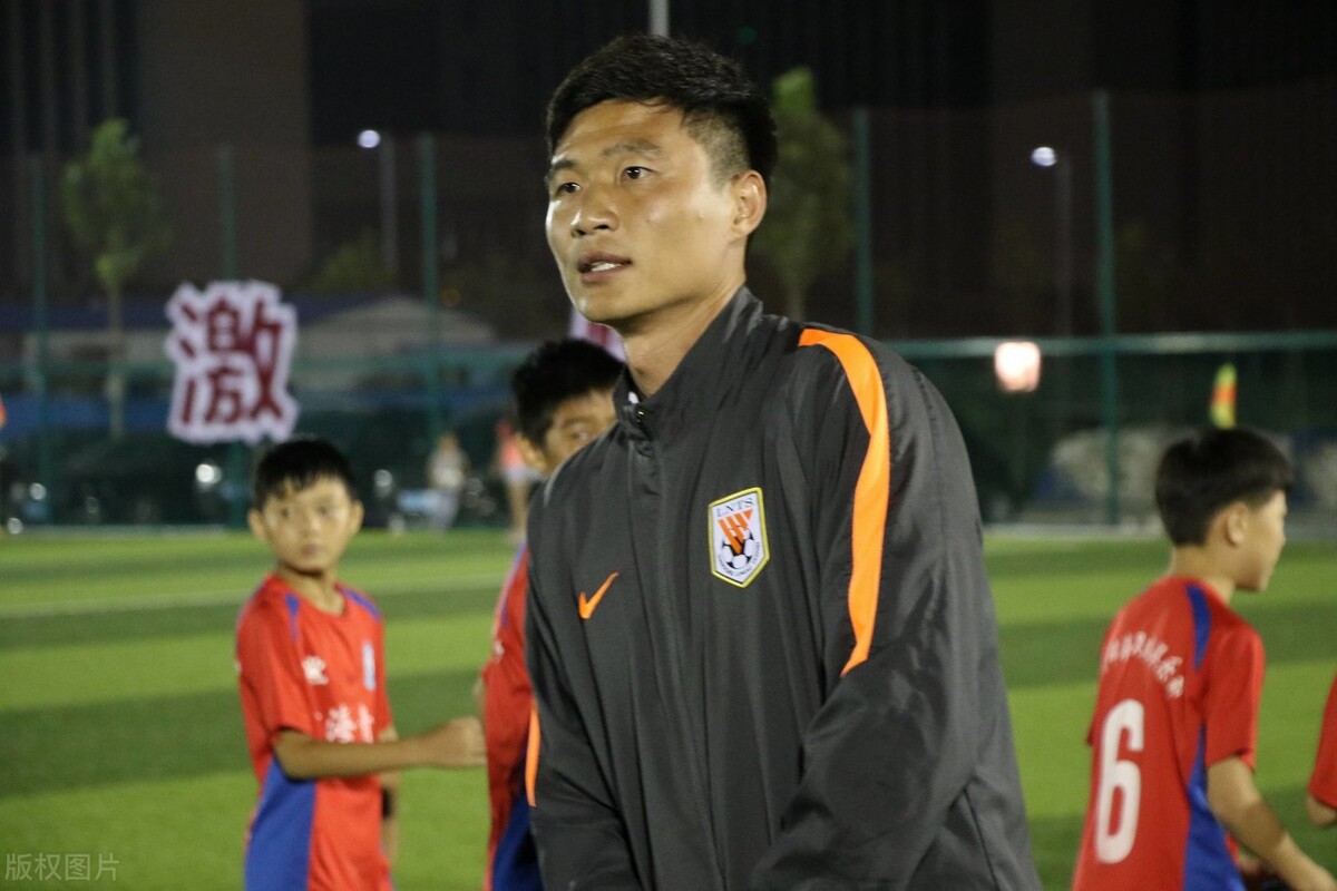 山东鲁能泰山主帅是谁,中冠联赛山东球队