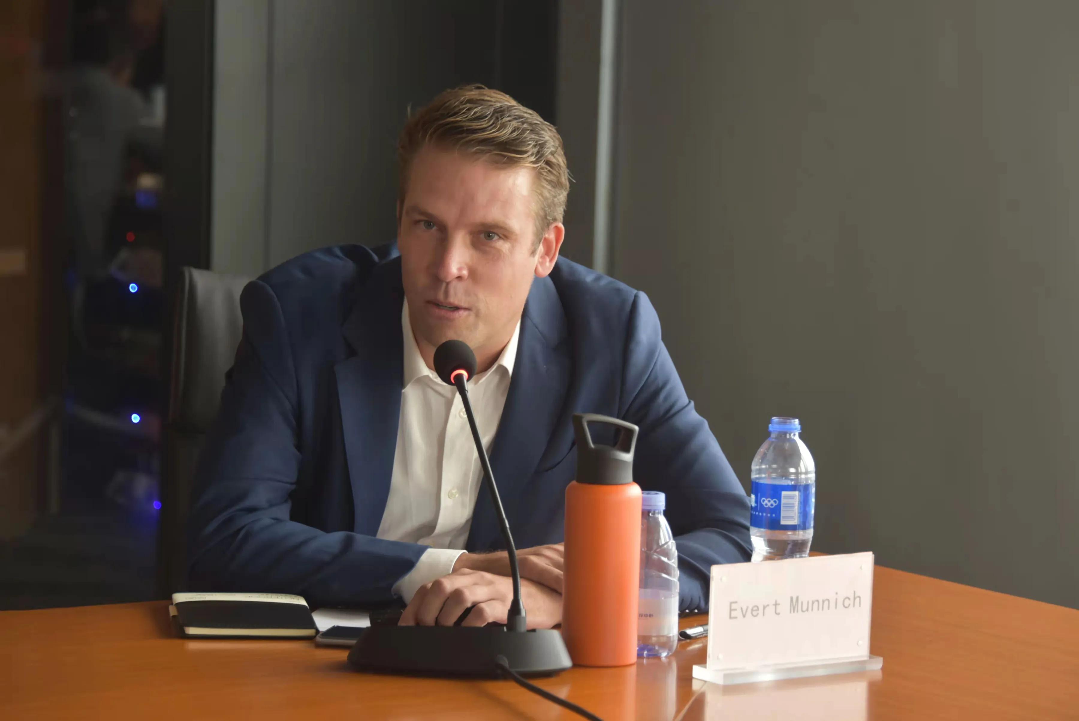 深圳市青少年足球青训联系方式,深圳公益足球