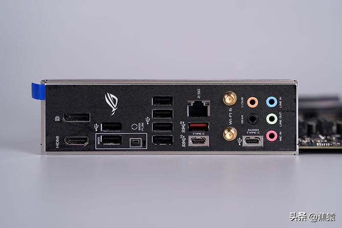 安钛克CUBEDRAK装机展示,11700+ROGB560-G+3080TI