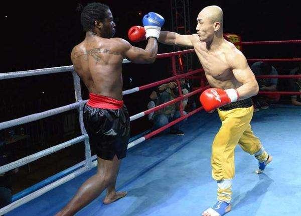 一龙恢复腰伤的视频,武僧一龙2017年11月4日搏击盛况