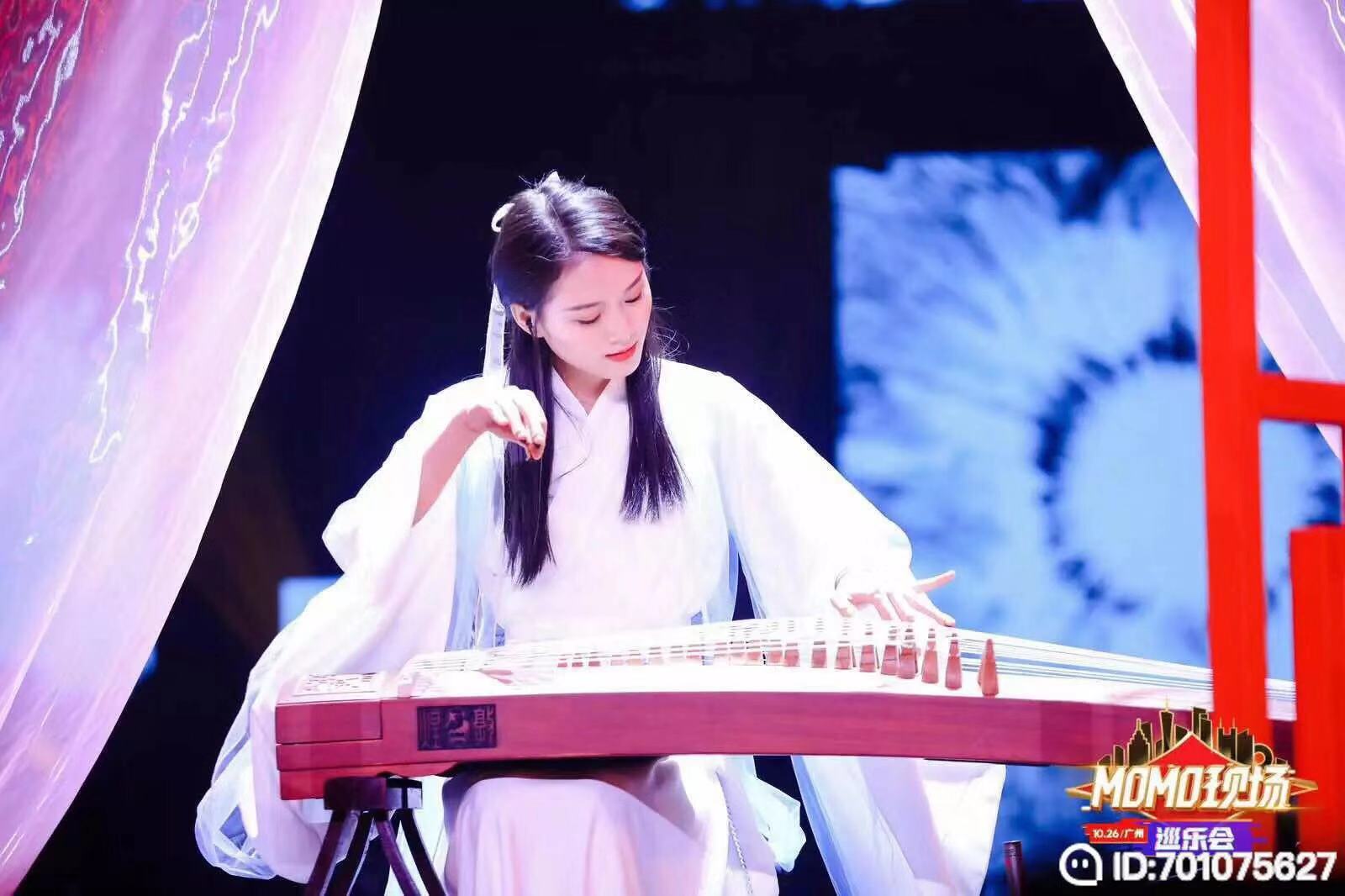 芷若古筝直播间,陌陌芷若古筝视频