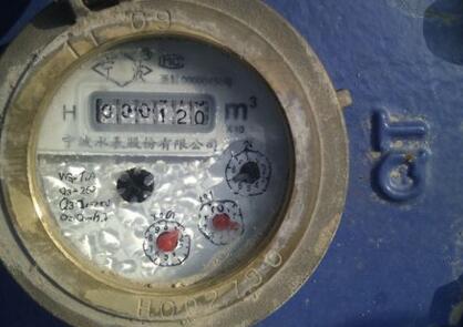 水表乱跑怎么办,家里的水表走得快该怎样解决