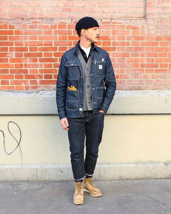 夹克配修身或者直筒牛仔裤,黑色夹克外套搭配深灰色牛仔裤