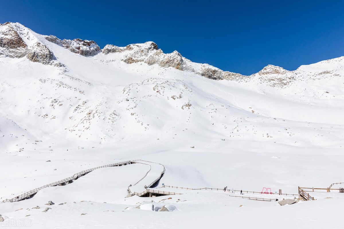 不用出国也能看到雪山,不用出国就可以看到的美景
