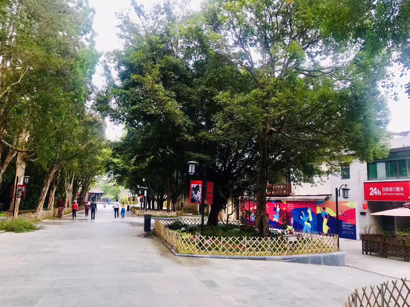 深圳观澜版画村的位置,观澜版画村还是版画基地