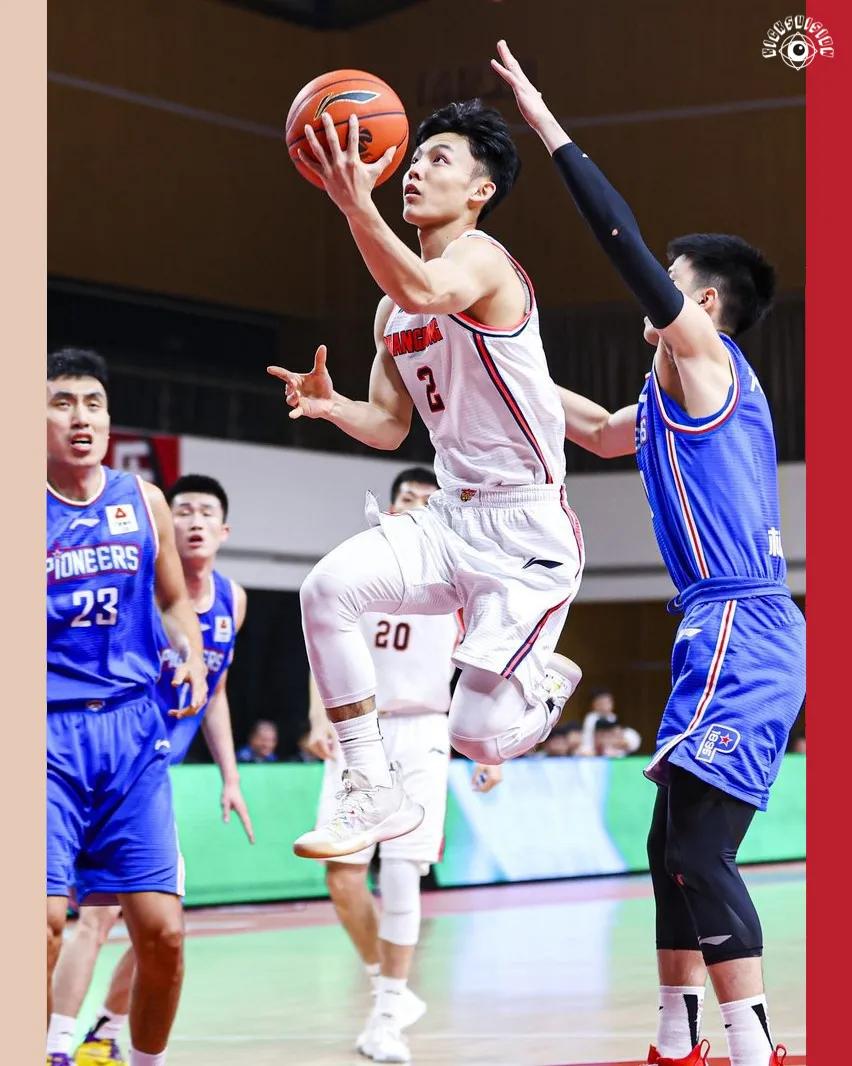 CBA球鞋面面观｜除了快来的尼克杨，他们脚下的球鞋同样有看点