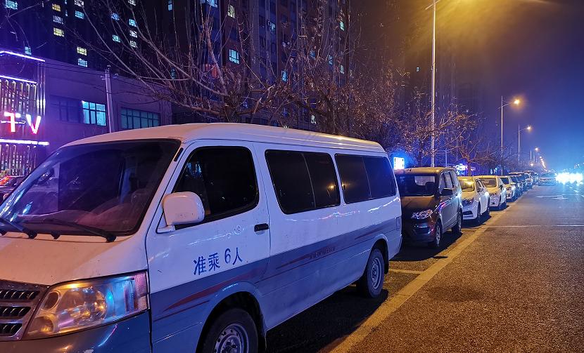 别再黑北湖没人了，停车位都找不着