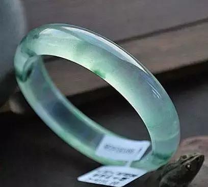 喜欢珠宝有什么讲究,如何挑选珠宝首饰