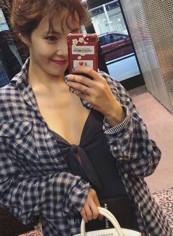 泫雅风卫衣推荐,泫雅风衣服穿搭技巧卫衣女