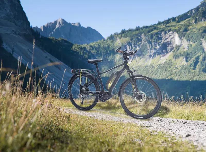 一个自行车的简介：GIANTExpeditionE+盛装而来