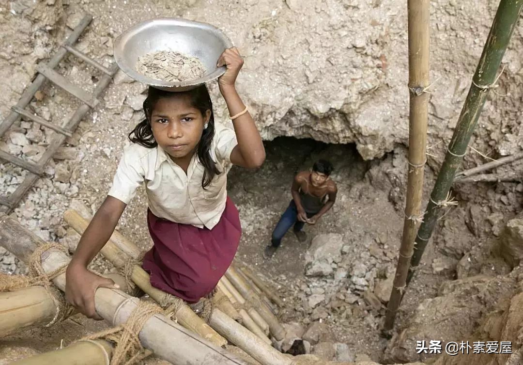 残酷真相：你包里的高光眼影，是无数4岁孩子拿命换的