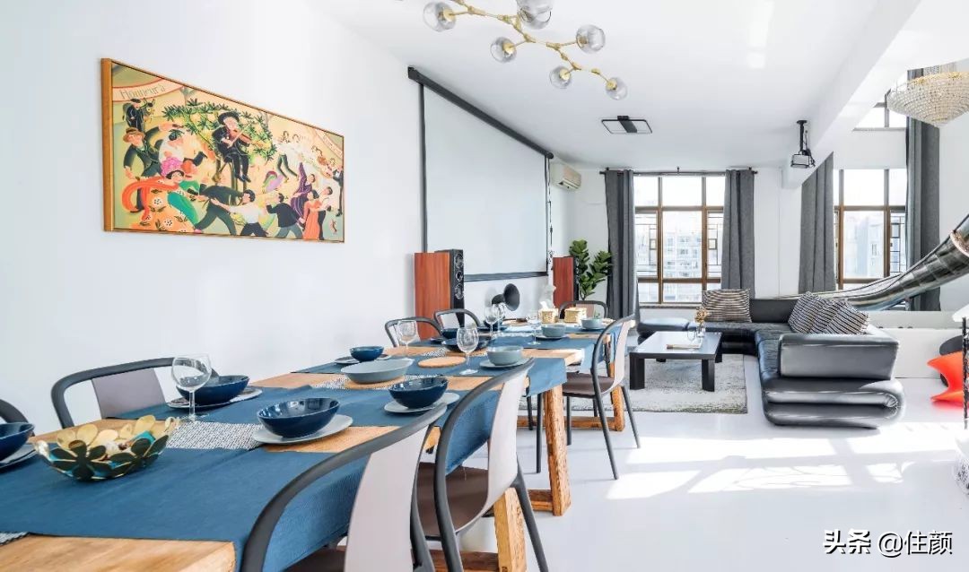 全屋贯穿10米滑梯，天台泡泡屋俯瞰CBD夜景，这个33楼的家够野