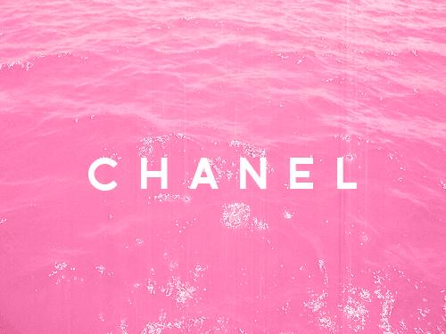 为什么香奈儿的包比lv贵,香奈儿包为什么比lv贵那么多