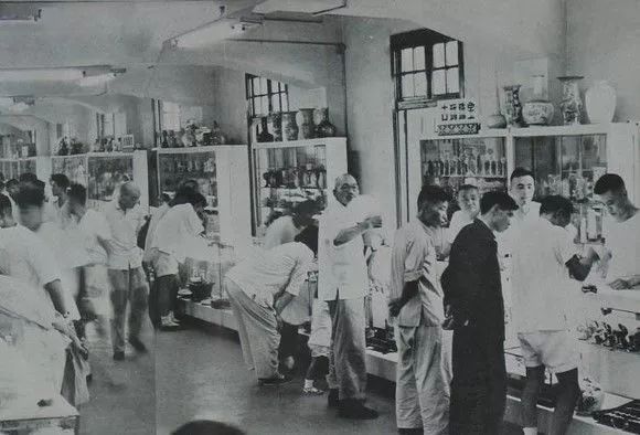 天津卫津路老照片,1998年天津卫津路街景