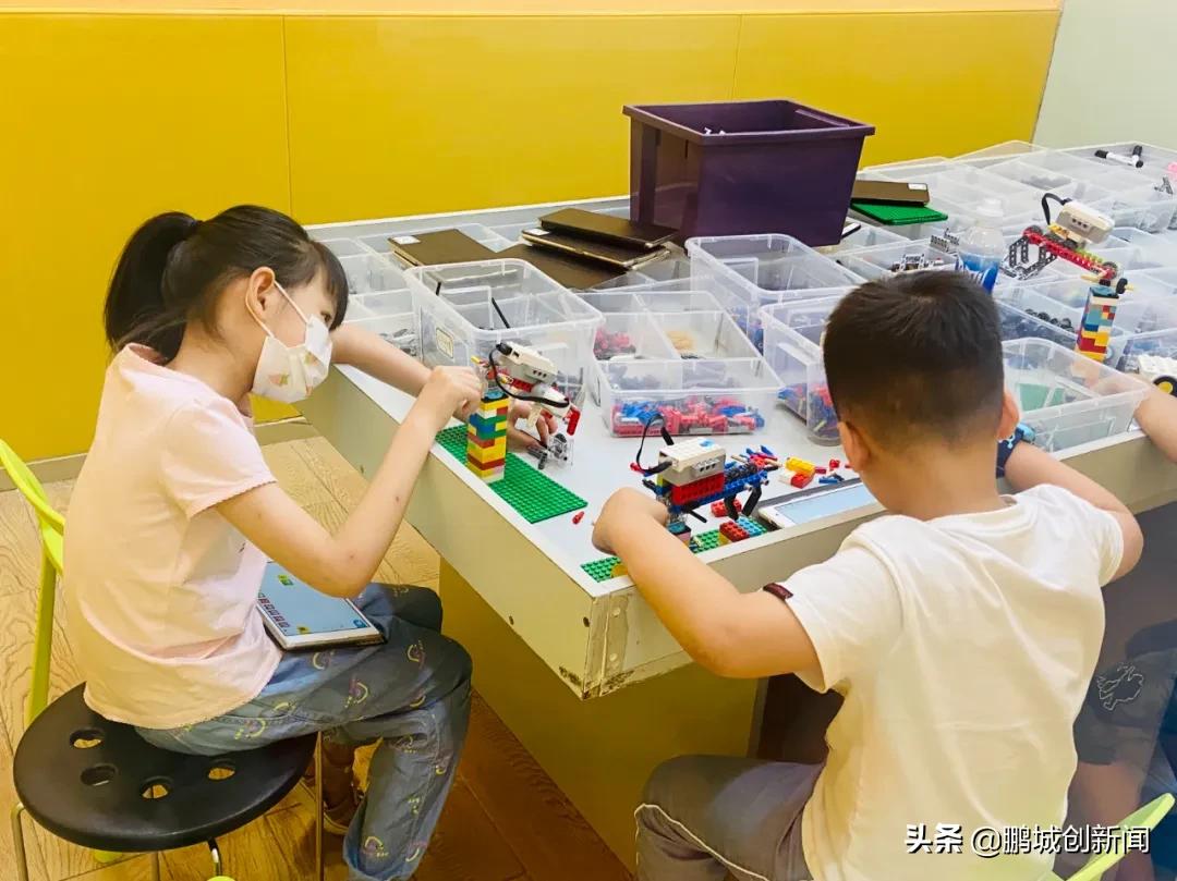 少儿机器人编程教育前景如何,少儿编程steam教育课堂