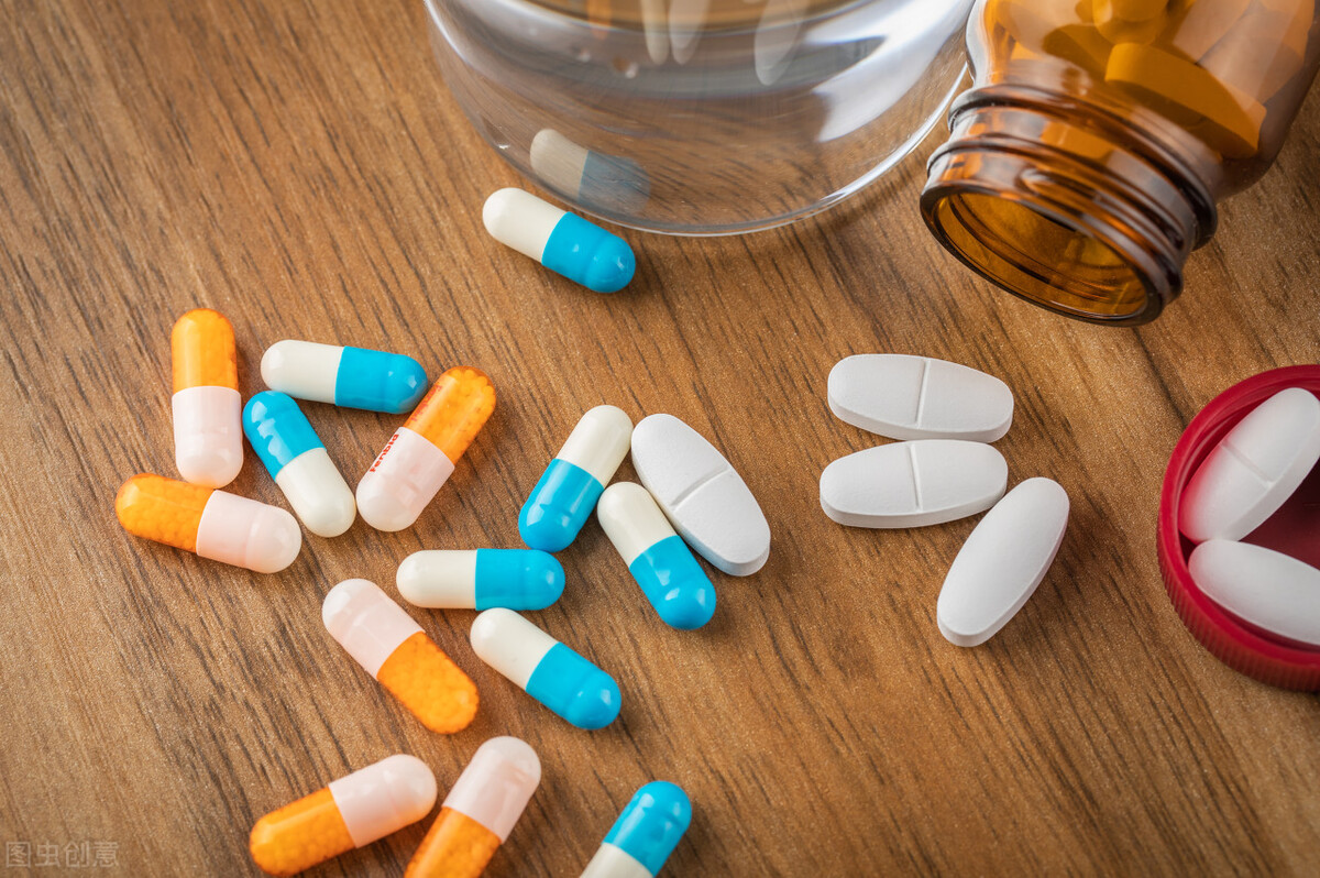 长期吃阿法骨化醇伤肝吗,为什么医生建议吃阿法骨化醇