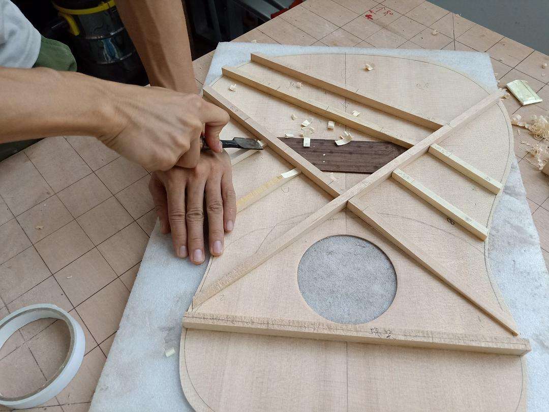 吉他音梁裂了有什么影响,吉他音梁怎么设计