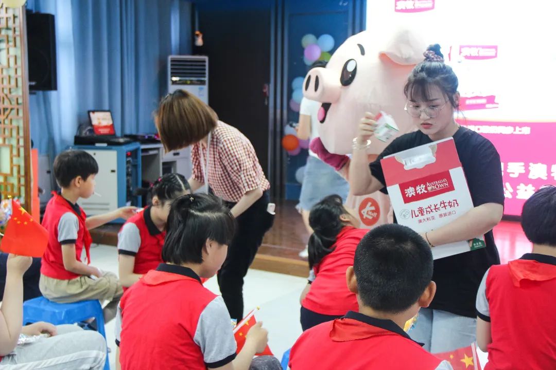 来客茂公益活动新春送福,苏州来客茂公益活动