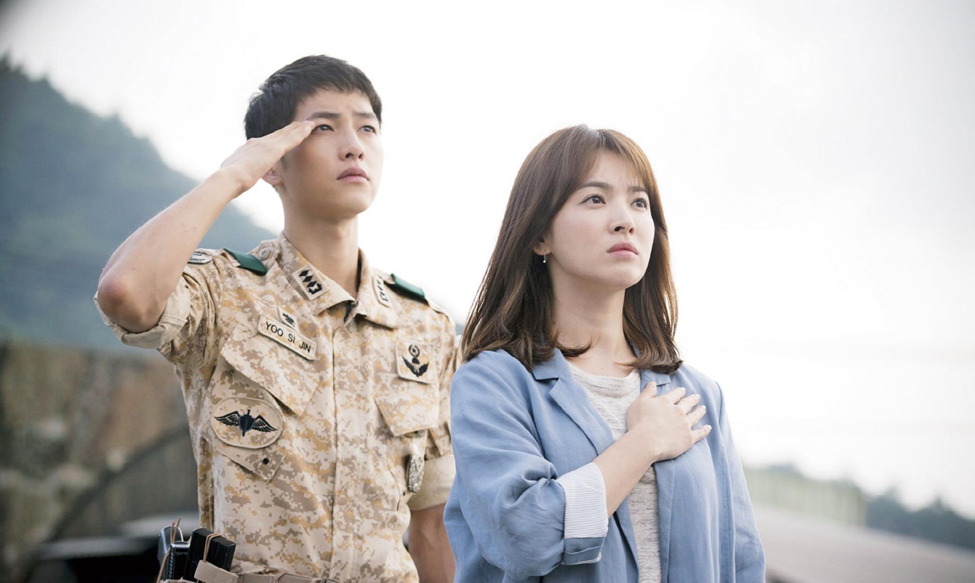 宋慧乔被传离婚后首次现身机场，左手无名指不见婚戒，坐实传闻！