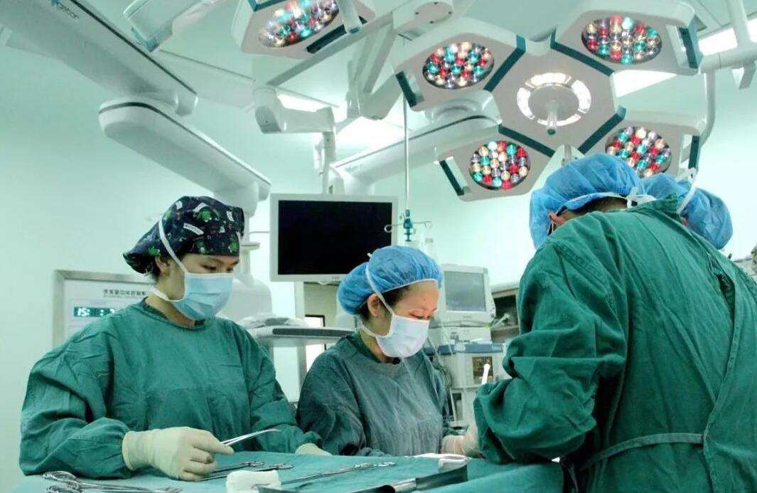 剖腹产疤痕越来越大有危害吗,剖腹产留下的疤痕有什么危害