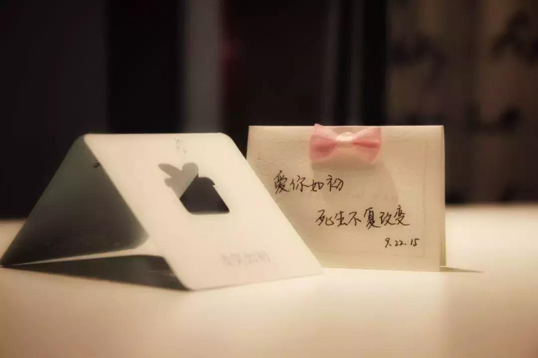 女朋友得了抑郁症该不该抛弃她,未婚妻得了抑郁症我该怎么办