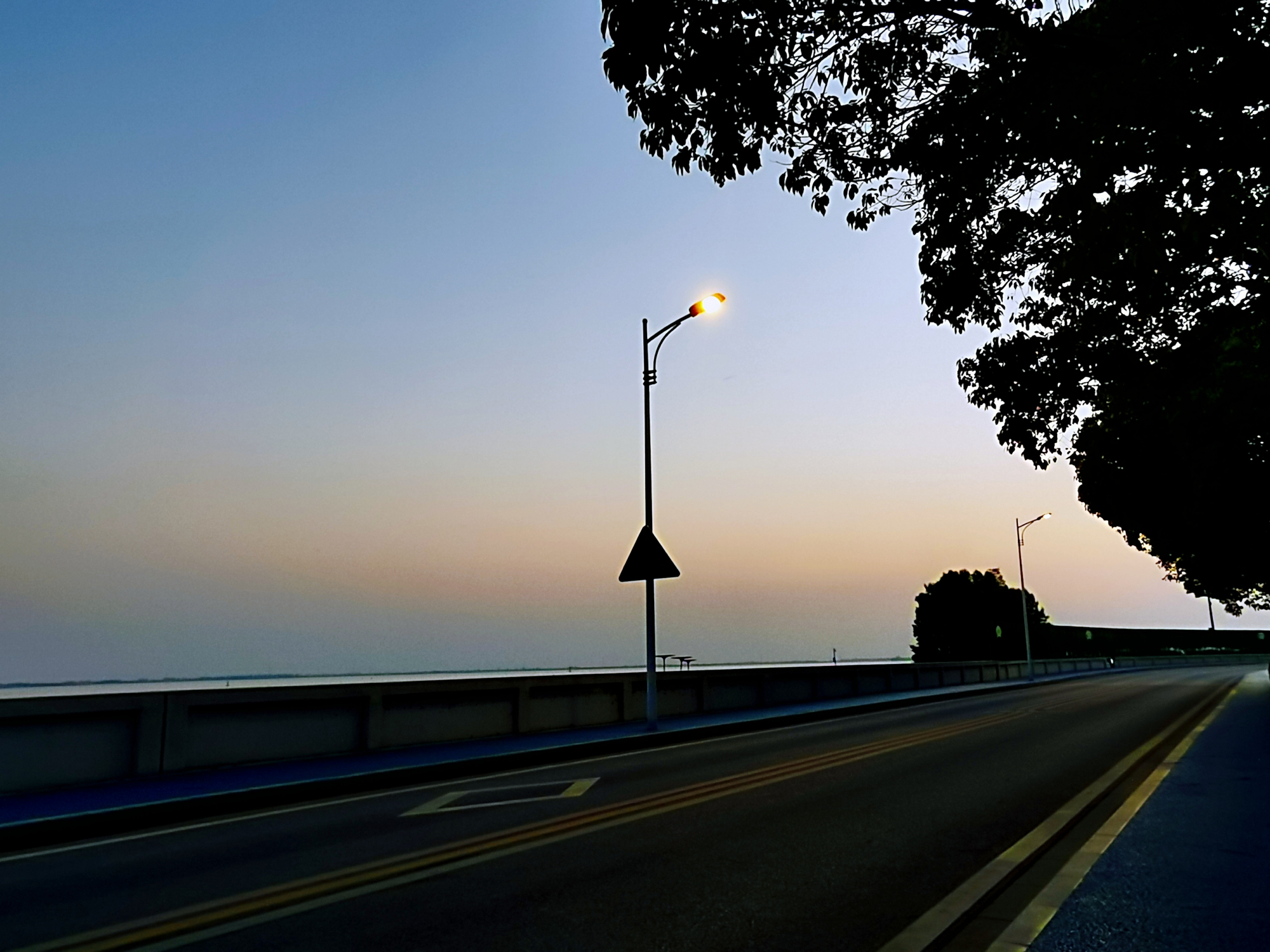 上海6天5夜旅游景点攻略,出差上海一日游攻略必去景点